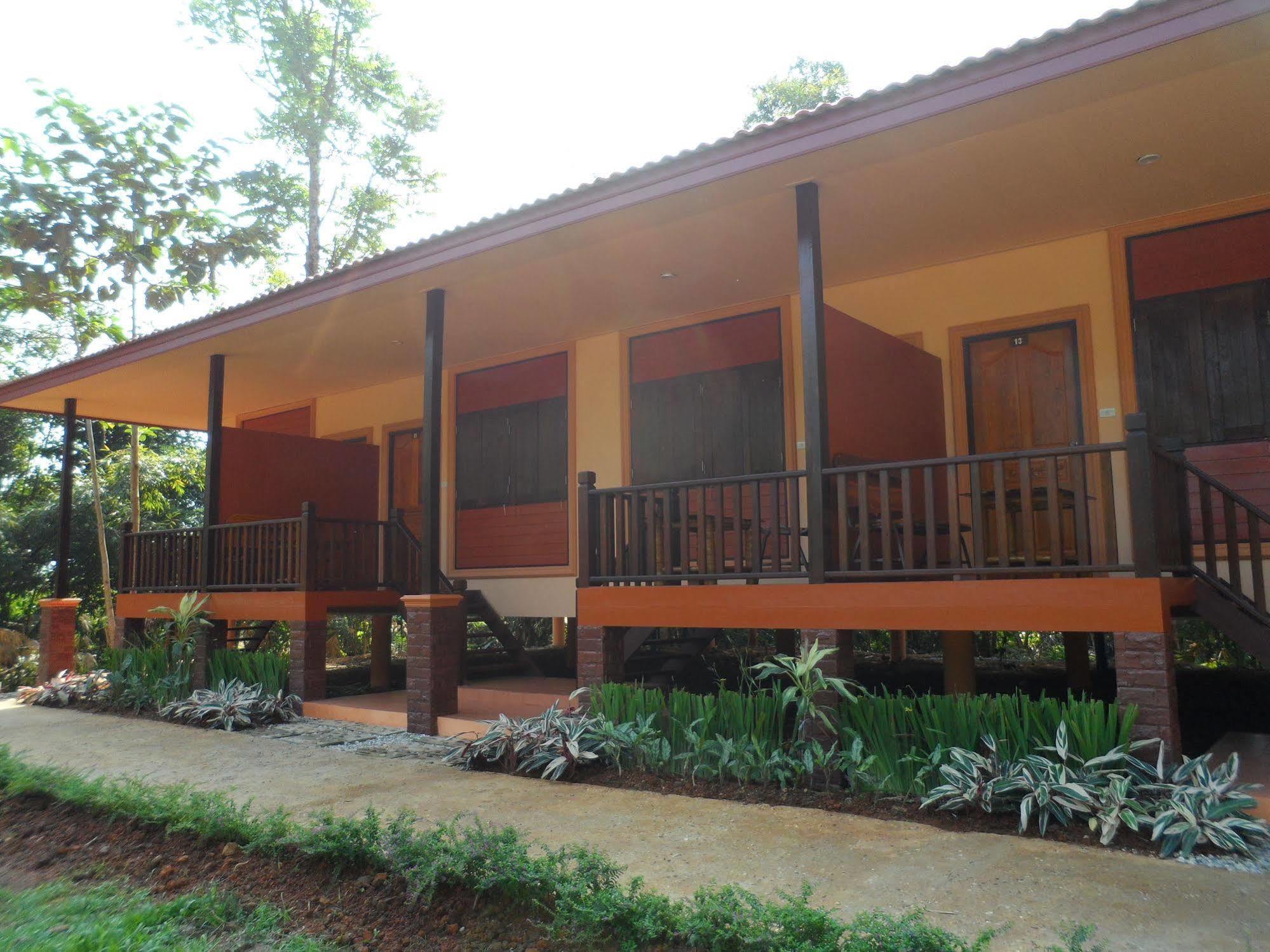 Khunnam Rimtarn Resort Мае Сай Экстерьер фото